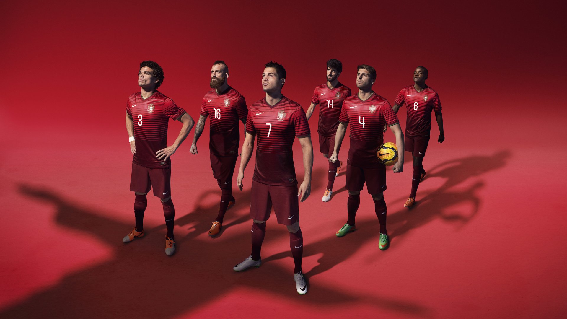 “青少年足球赛事奖项设置丰富，激发少年踢球热情”，青少年足球赛事有哪些