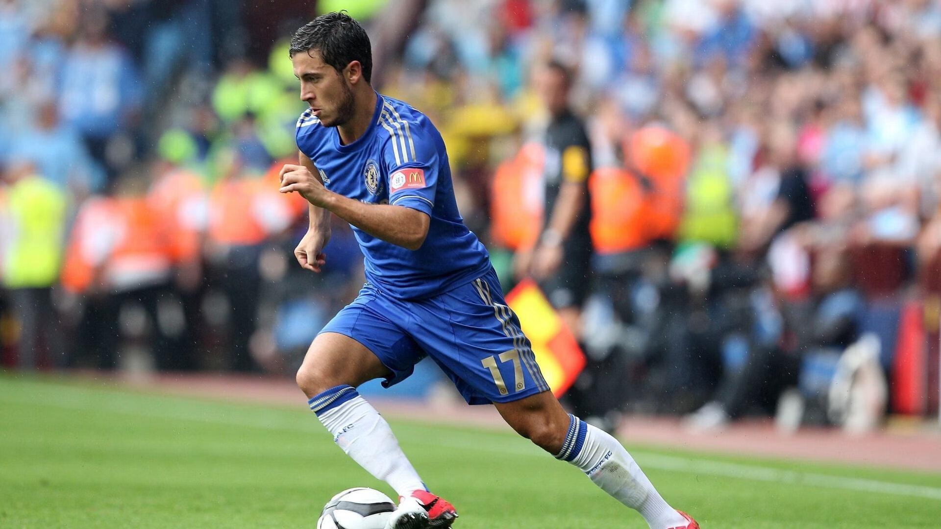 乌拉圭队门将费尔南德斯在巴黎奥运会上展现出高水平的扑救能力